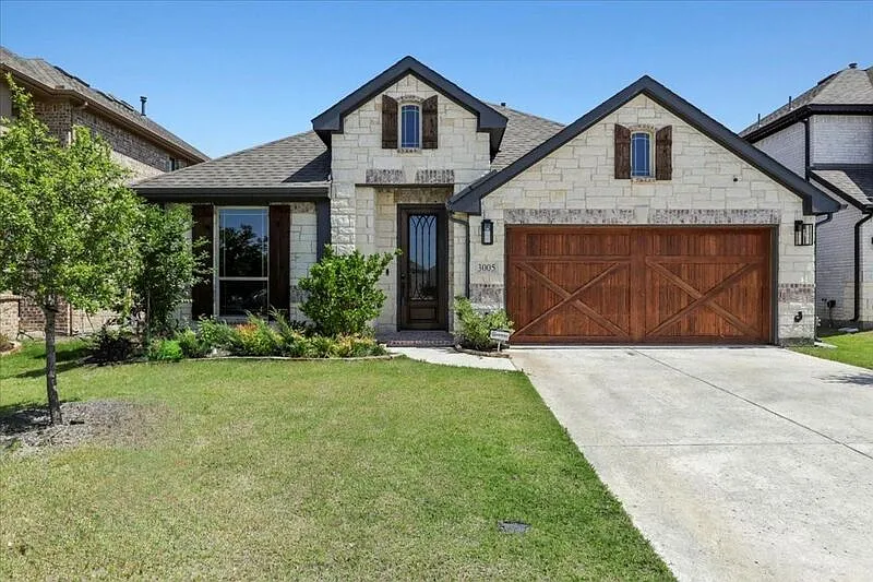 4 bed, 3.0 bath, 2354 sqft, $2,500 — Photo 2