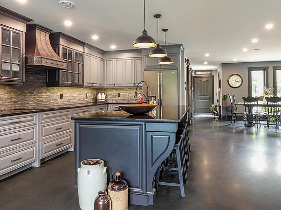 4th image of 319 Edson Foote Rd N