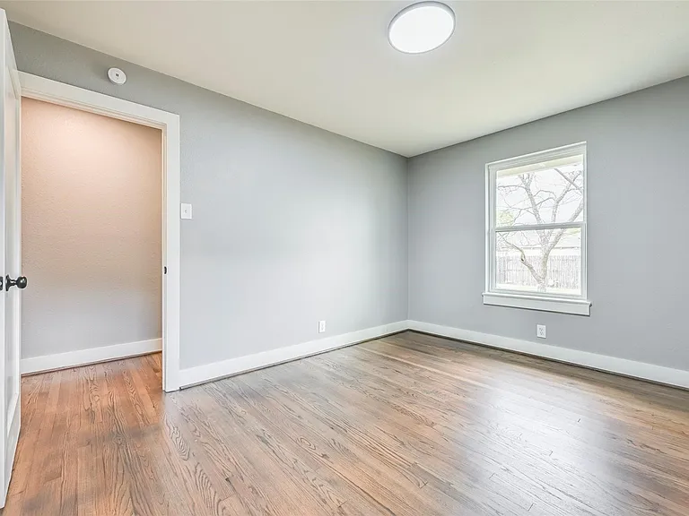 2729 Lockhart Ave — Photo 17
