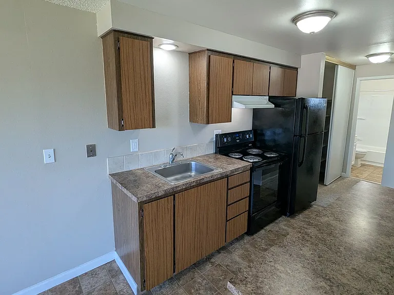 Apartment Complex ~ Murphy Manor — Photo 28