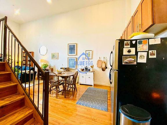3rd image of 119 Hart St APT 3B