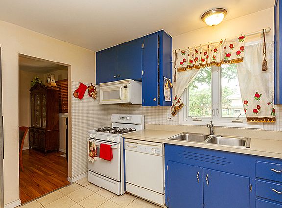 5th image of 510 Norridge Ln