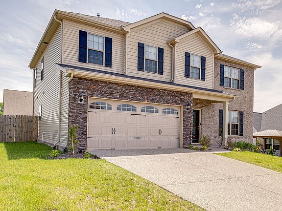 4th image of 1025 Ellington Dr