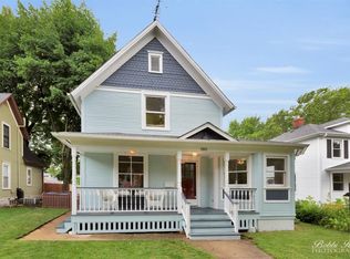 1011 S 3rd St, St Charles, IL 60174