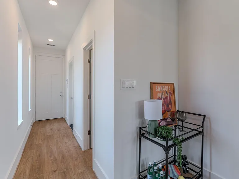 7613 Victory Reserve St — Photo 17