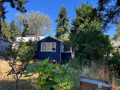 11732 38th Avenue NE, Seattle, WA, 98125