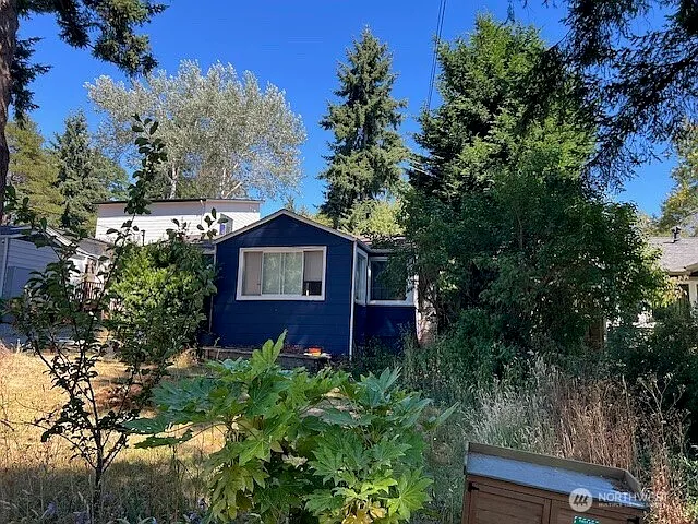 11732 38th Avenue NE photo 1