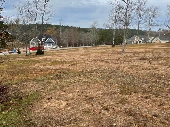 241 Gardenia Dr, Ninety Six, SC 29666