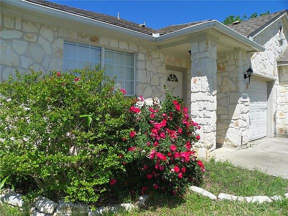 3rd image of 2601 Cypress Ln #B