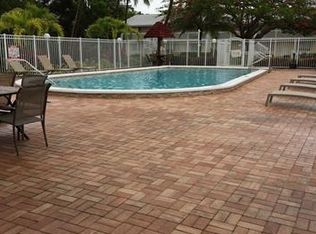 4631 Bayshore Dr APT L1, Naples, FL 34112