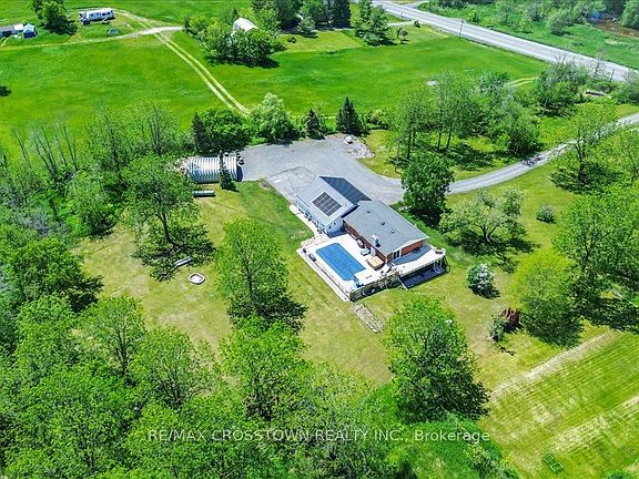5th image of 1074 Millhaven Rd