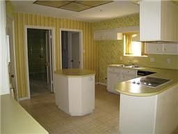 5th image of 5610 Moss Glenn Ln