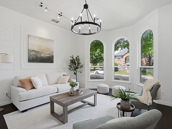 4th image of 2302 Sherbrooke Ln