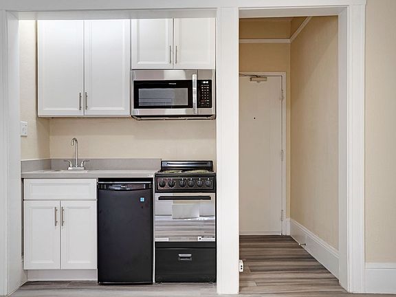 3rd image of 621 Taylor St APT 61