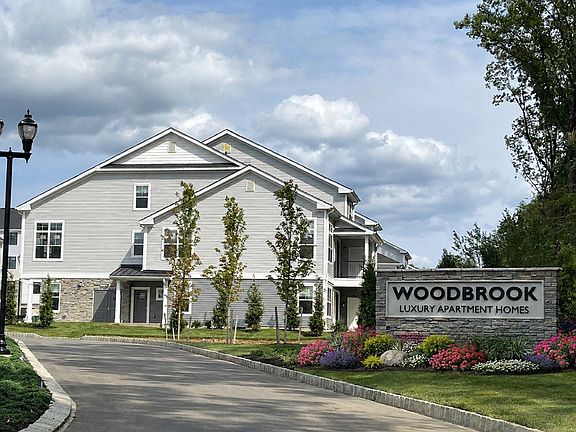 2nd image of 8000 Crescent Cir #109