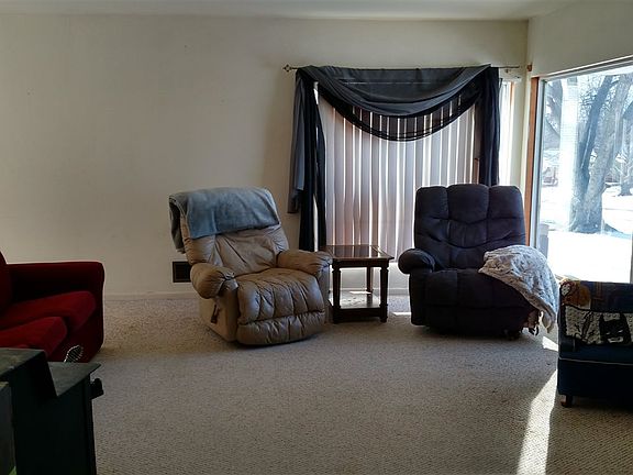 2nd image of 3217 10th Ave