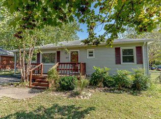10105 Caldwell Dr, Jeffersontown, KY 40299