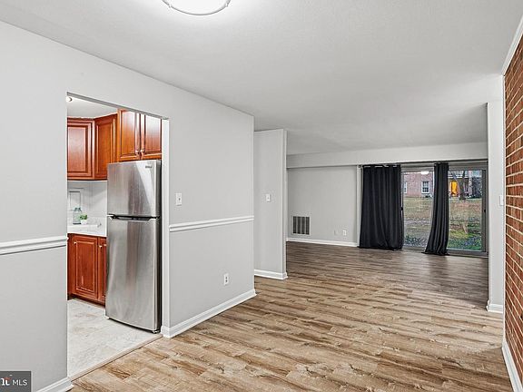 5th image of 6028 Westchester Park Dr #6028-T-1