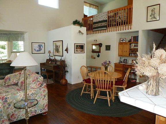 5th image of 1342 Lassen View Dr