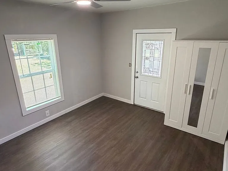 231 Elm St #76053 — Photo 6