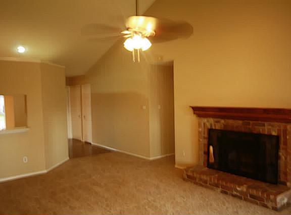 4th image of 4604 Greenwich Dr