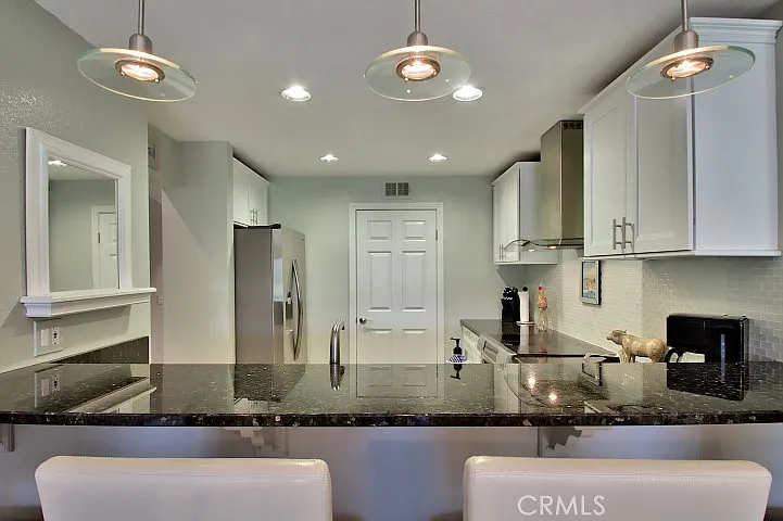 350 Villa Point Dr — Photo 10