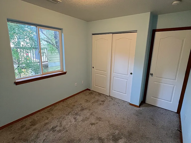 12623 SE Tibbetts St — Photo 15