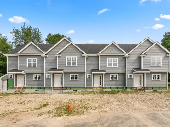 719 S Franklin St #D, Holbrook, MA 02343