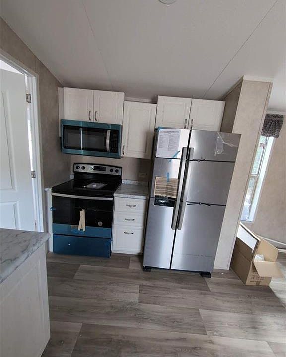 1st image of 2423 NE Palm Ave #27A