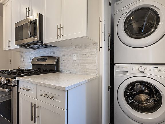 4th image of 124 W 79th St APT 3C