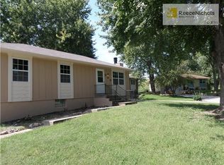 205 NW 4th Ct, Blue Springs, MO 64014