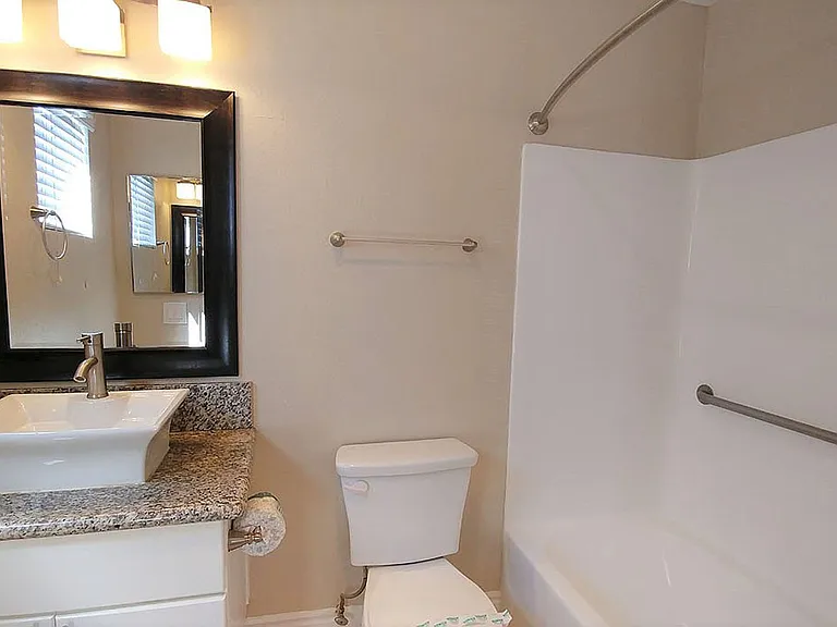 Villa De Adel Apts — Photo 187