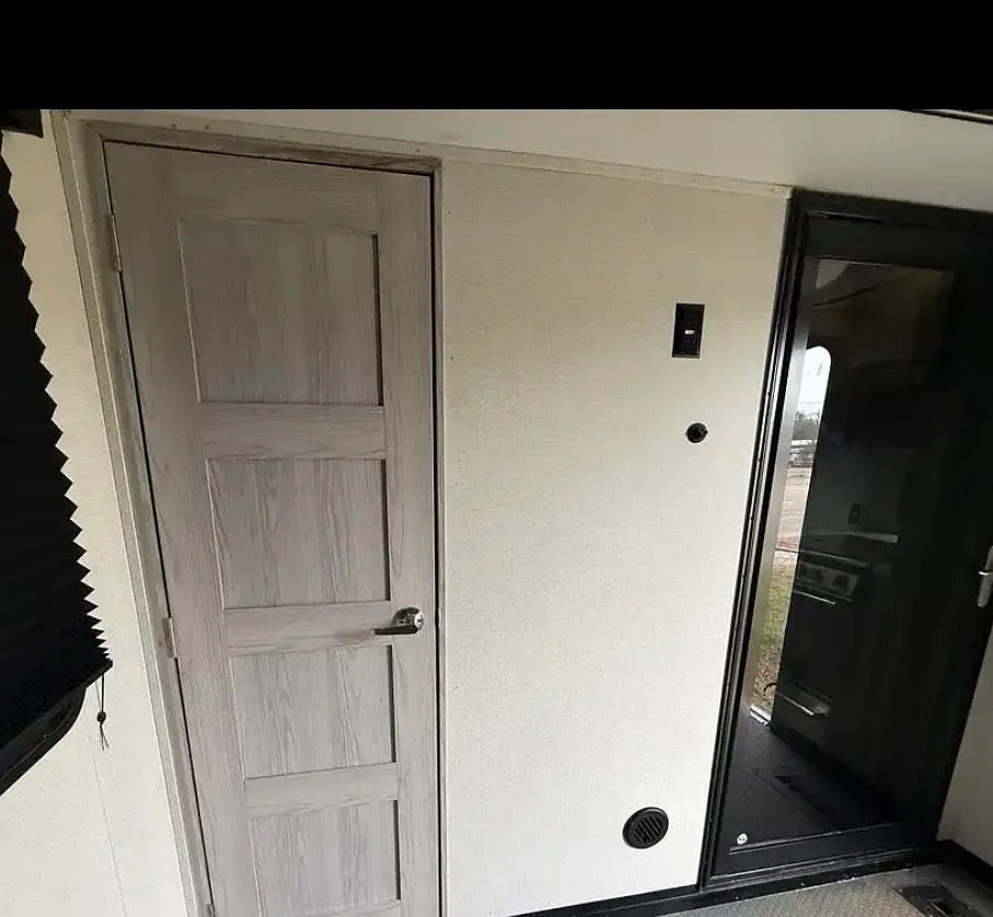 1 bed, 1.5 bath, $1,000 — Photo 3