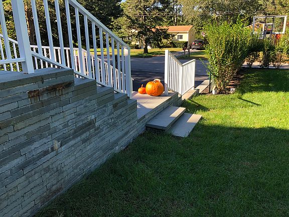 5th image of 34 Parkway Dr
