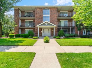 18250 Eagle Dr APT 1N, Tinley Park, IL 60477