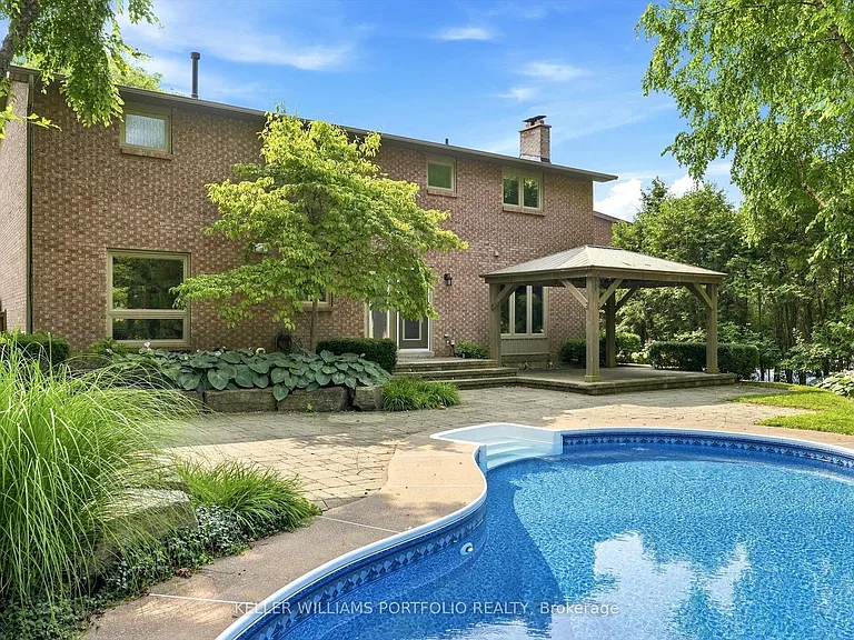 287 Royal Albert Ct — Photo 49