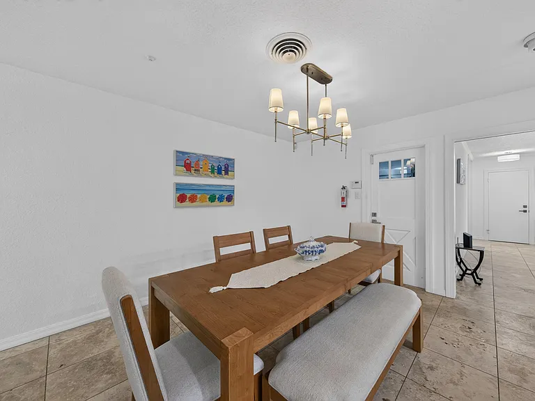 4431 NE 28th Ave — Photo 39