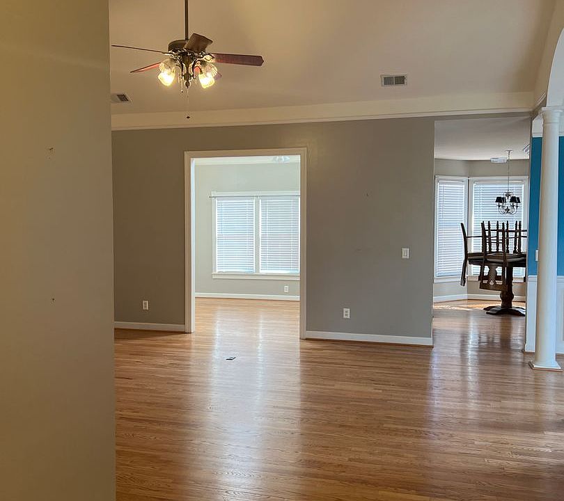 1st image of 131 Windstone Dr