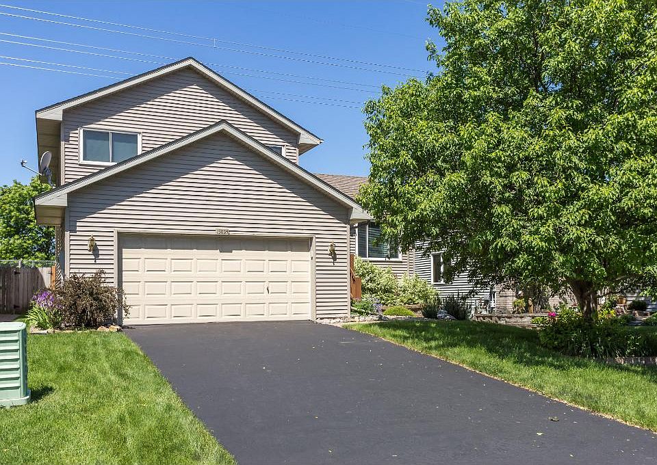 1st image of 15895 Hyland Pointe Ct