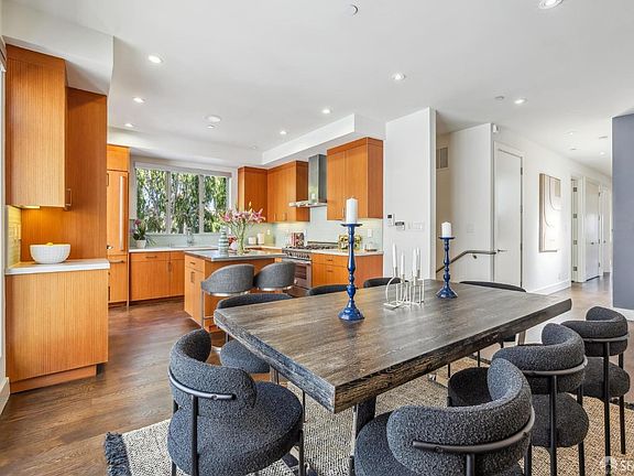 5th image of 1017 Greenwich St