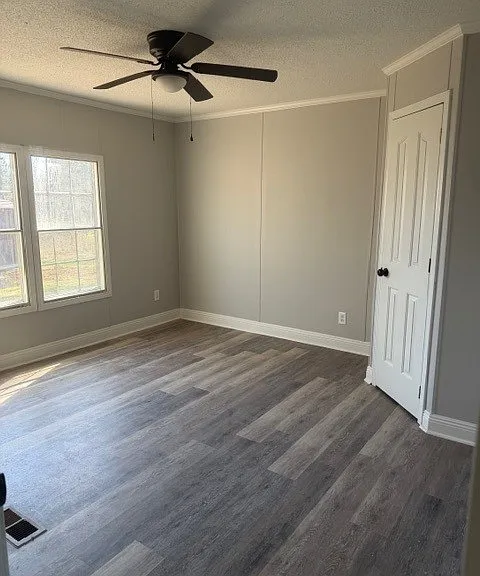 1008 Pin Oak Ln — Photo 2