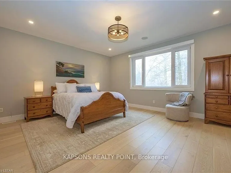 2368 Red Thorne Ave — Photo 11