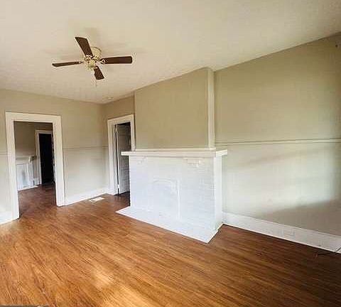3rd image of 115 W Tinsley St #A