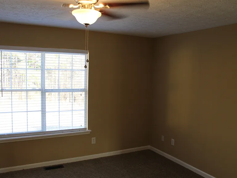 207 Cobblestone Ct — Photo 7