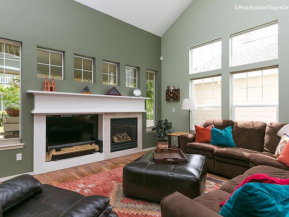 4th image of 6561 NE Copper Beech Dr