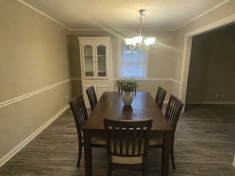 2443 Myers St — Photo 3