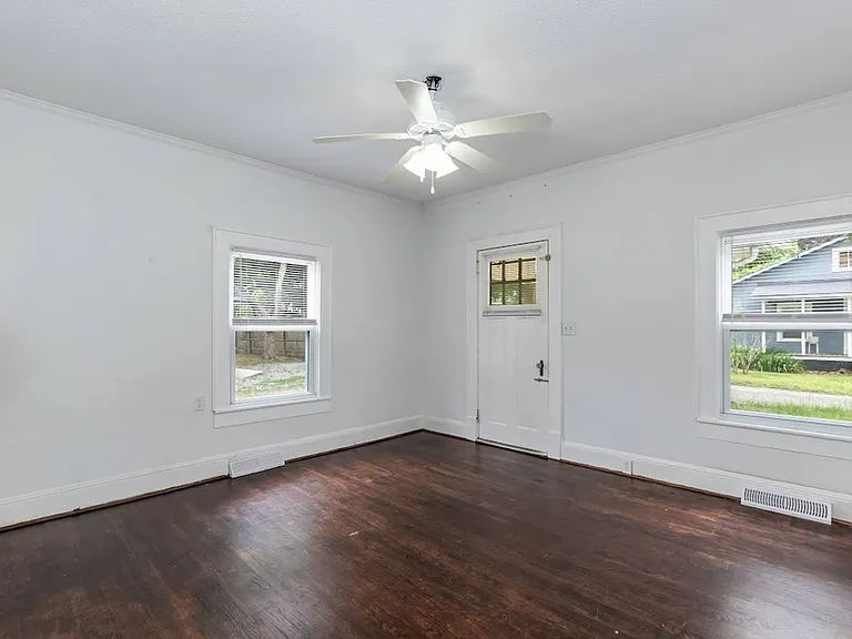 3107 Lucas St — Photo 6