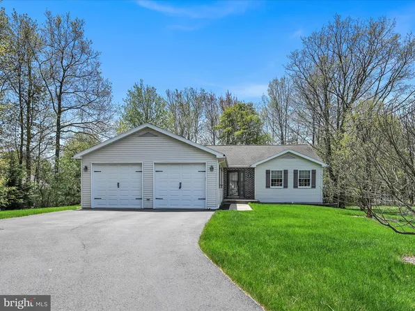 8 Ellie Ct, Frackville, PA 17931
