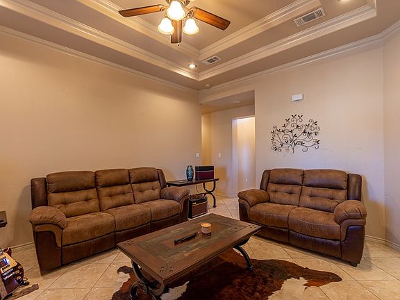 2nd image of 209 Alazan Dr