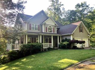 1501 Ritter Park Dr, Huntington, WV 25701